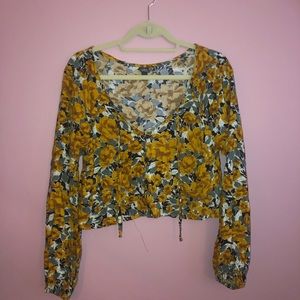 Long sleeve loose crop top